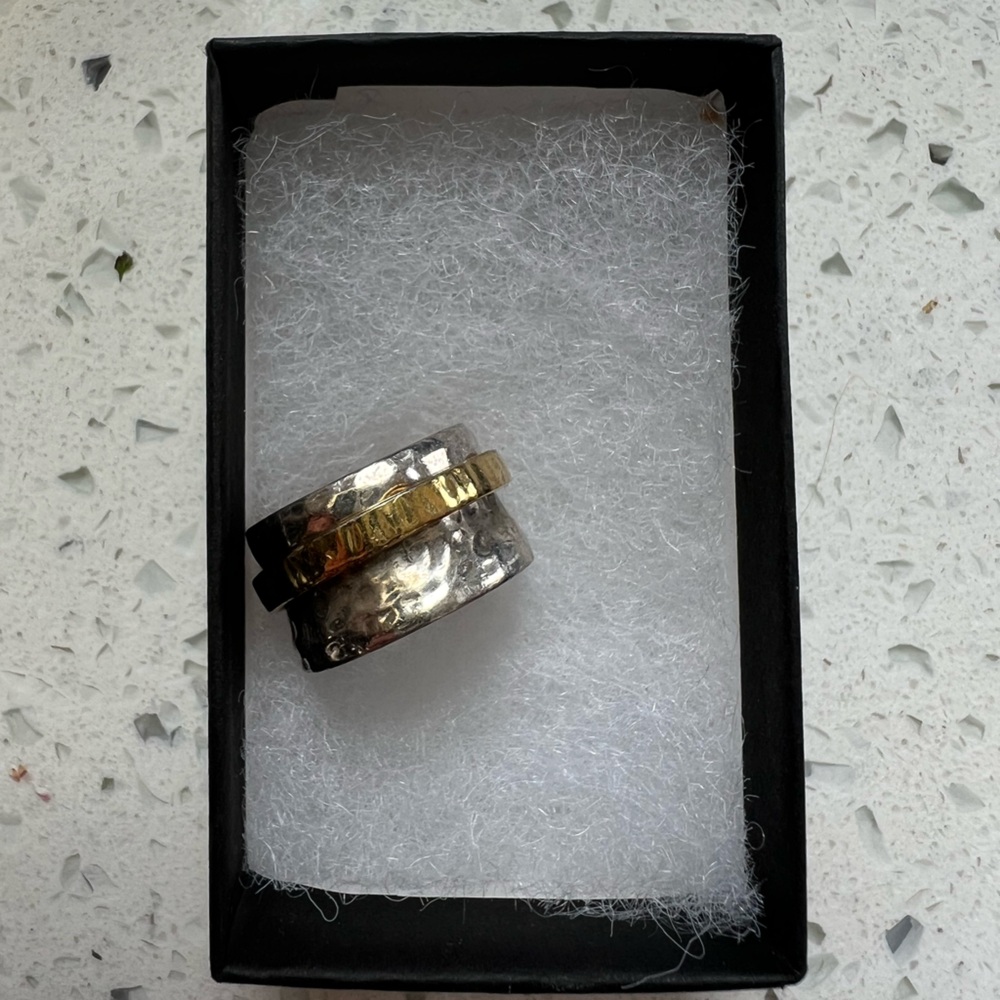Silpada Elegant Silver and Gold Hammered Ring - Picture 7 of 7